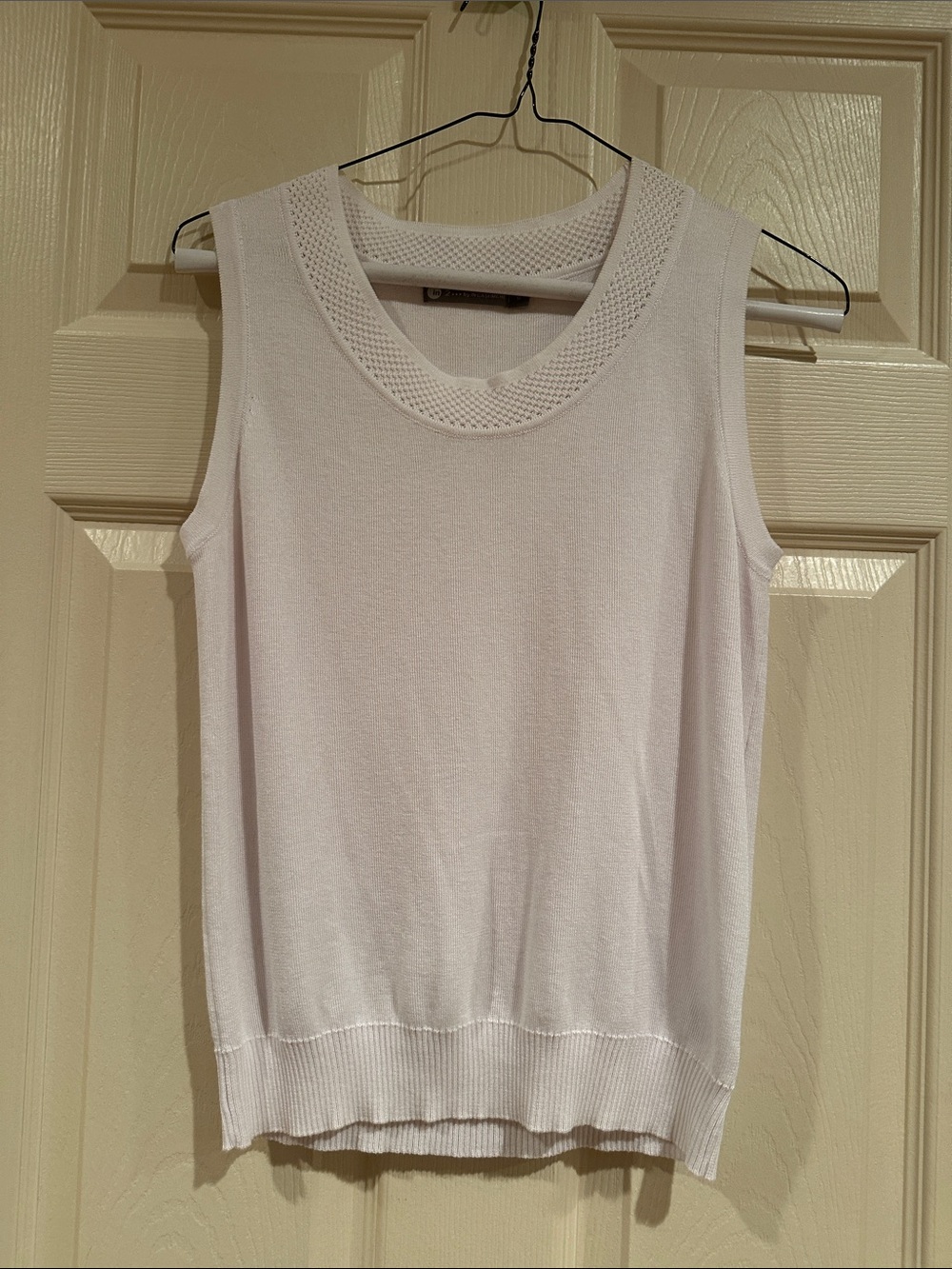 In2 by InCashmere White Knit Scoop Neck Tank